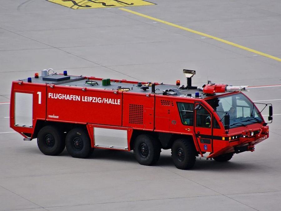  Panther 14000-1000 MAN 36.1000VFAEG 8x8 by Rosenbauer 2000 года  (фото 1 из 2)